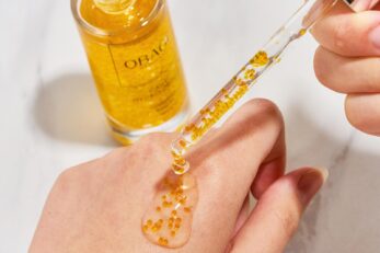 obagi-medical-daily-hydro-drops-362032090016-texture-2-0f2a22c54d3ee80325b33c53cae4e323